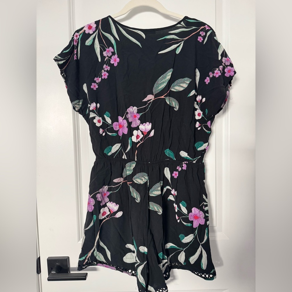 romper - Picture 2 of 2